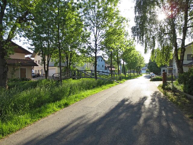 Der Odenwald ist ein bis 626,8 m ü. NHN hohes Mittelgebirge in Südhessen (Hessen), im nördlichen Baden (Baden-Württemberg) und in Unterfranken (Bayern).