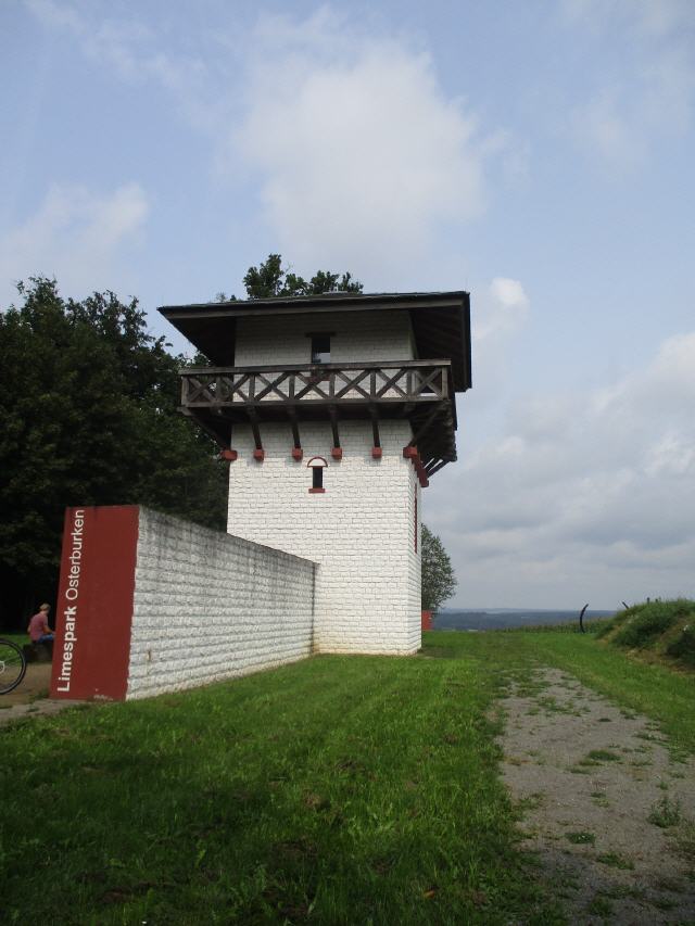 Die Kessach ist ein mit ihrem längeren rechten Oberlauf 26,4 km langer Bach mit etwa südsüdwestlichem Lauf durchs nördliche Baden-Württemberg, der in der Kleinstadt Widdern im Landkreis Heilbronn von rechts in die Jagst mündet. Seine Oberläufe sind das rechte Berolzheimer Kästle und das linke Schillingstadter Kästle.