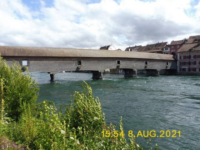 Die Rheinbrücke DiessenhofenGailingen ist eine Straßenbrücke, die zwischen Diessenhofen und Gailingen den Hochrhein sowie die Grenze zwischen der Schweiz und Deutschland überspannt. Die gedeckte Holzbrücke weist einen 2,8 Meter breiten Fahrstreifen auf und darf von Kraftfahrzeugen mit bis zu 10 Tonnen Gesamtgewicht befahren werden. Es ist die einzige vollständig erhaltene Holzbrücke am Hochrhein und zählt zu den heute seltenen Pfahljochbrücken. 1972 wurde das im Eigentum der Stadt Diessenhofen befindliche Bauwerk durch die Schweizerische Eidgenossenschaft und den Kanton Thurgau zum Geschützten Baudenkmal erklärt. Seit 1981 steht sie unter Bundesschutz.